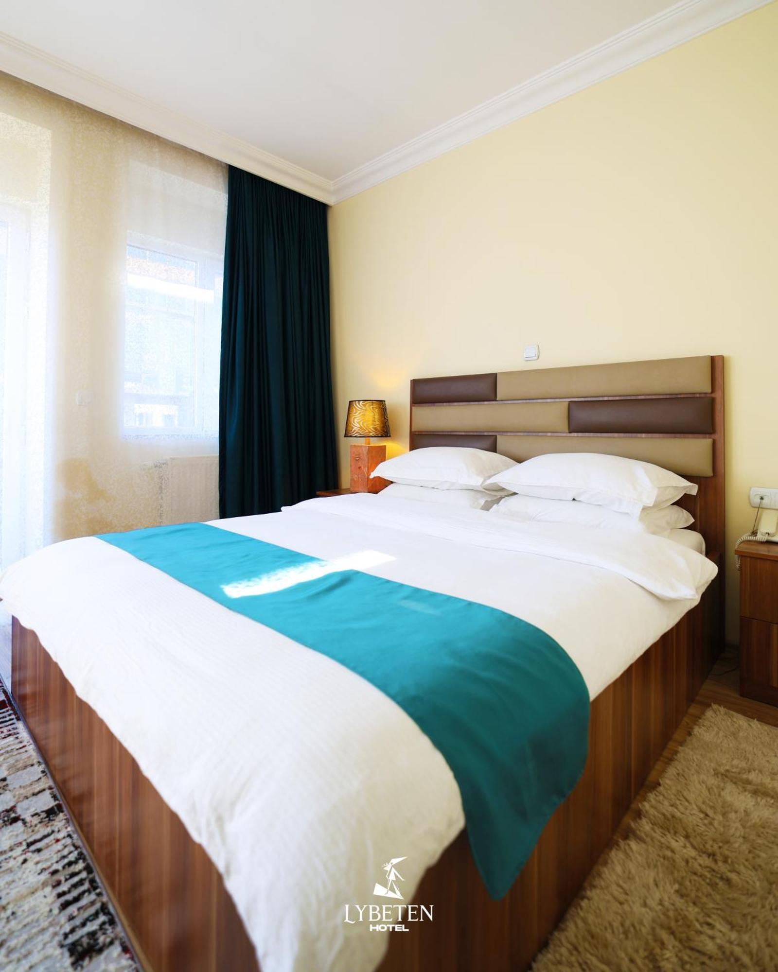 Hotel Lybeten Ferizaj Ngoại thất bức ảnh