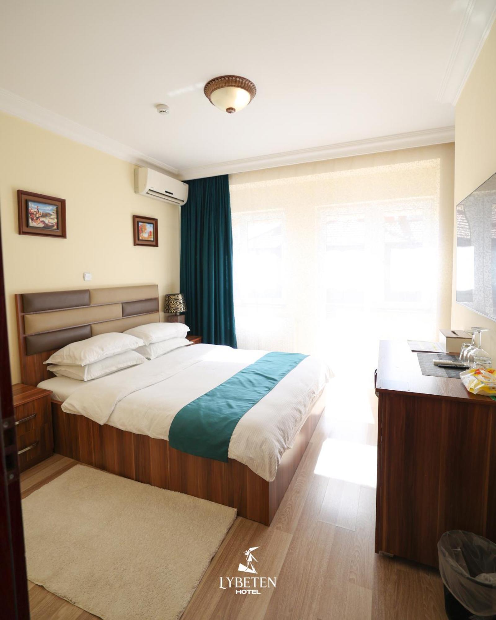 Hotel Lybeten Ferizaj Ngoại thất bức ảnh