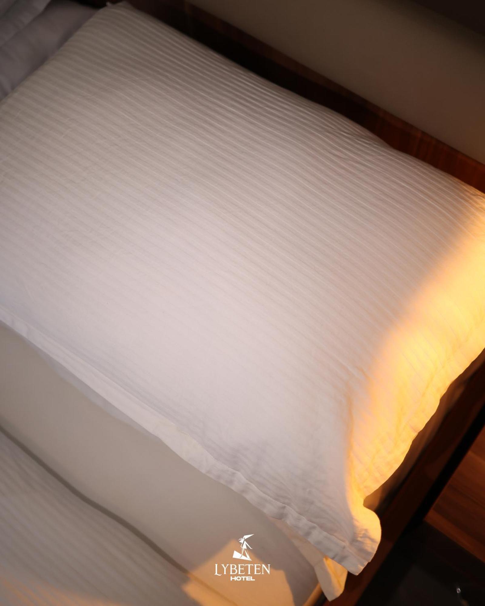 Hotel Lybeten Ferizaj Ngoại thất bức ảnh