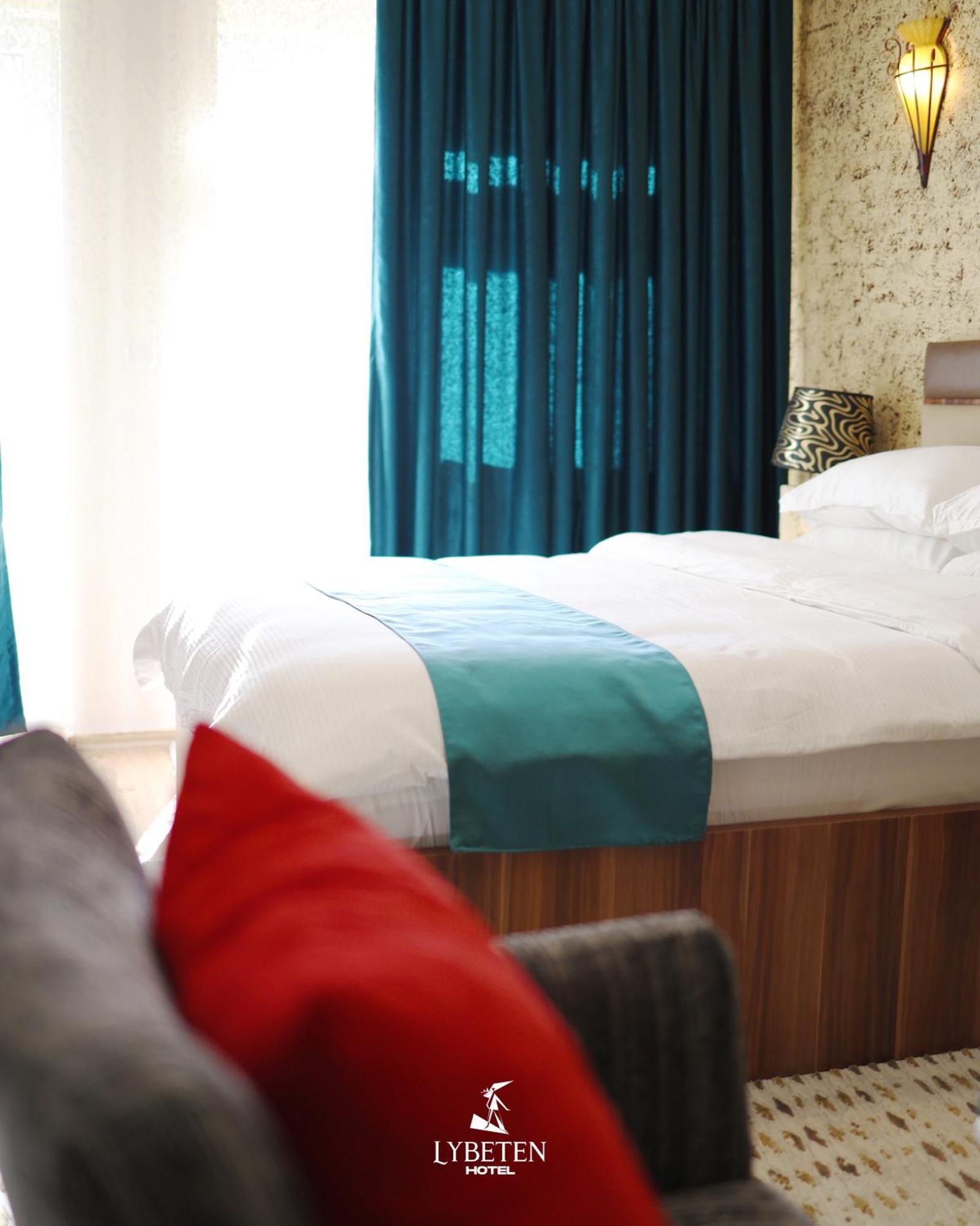 Hotel Lybeten Ferizaj Ngoại thất bức ảnh