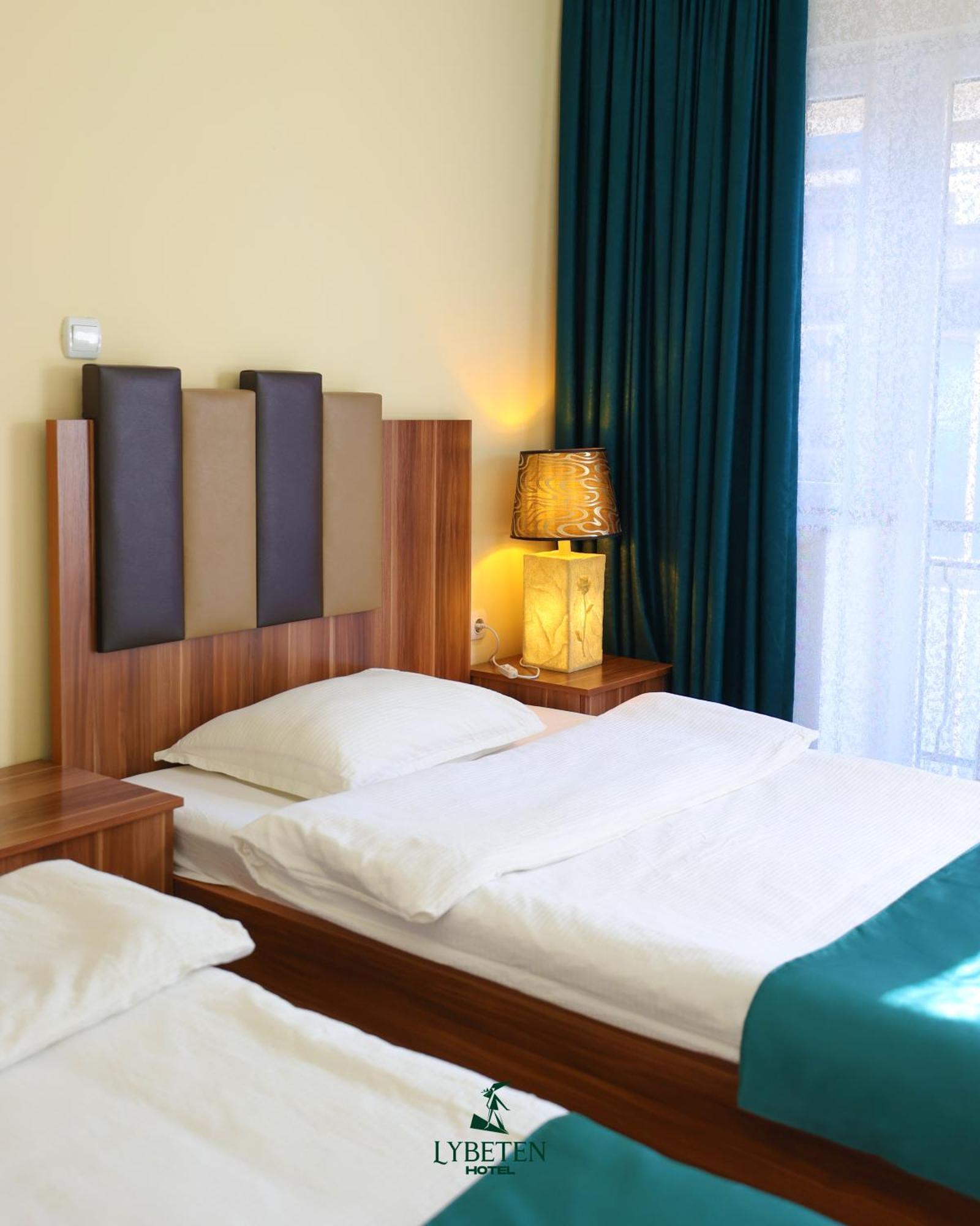 Hotel Lybeten Ferizaj Ngoại thất bức ảnh