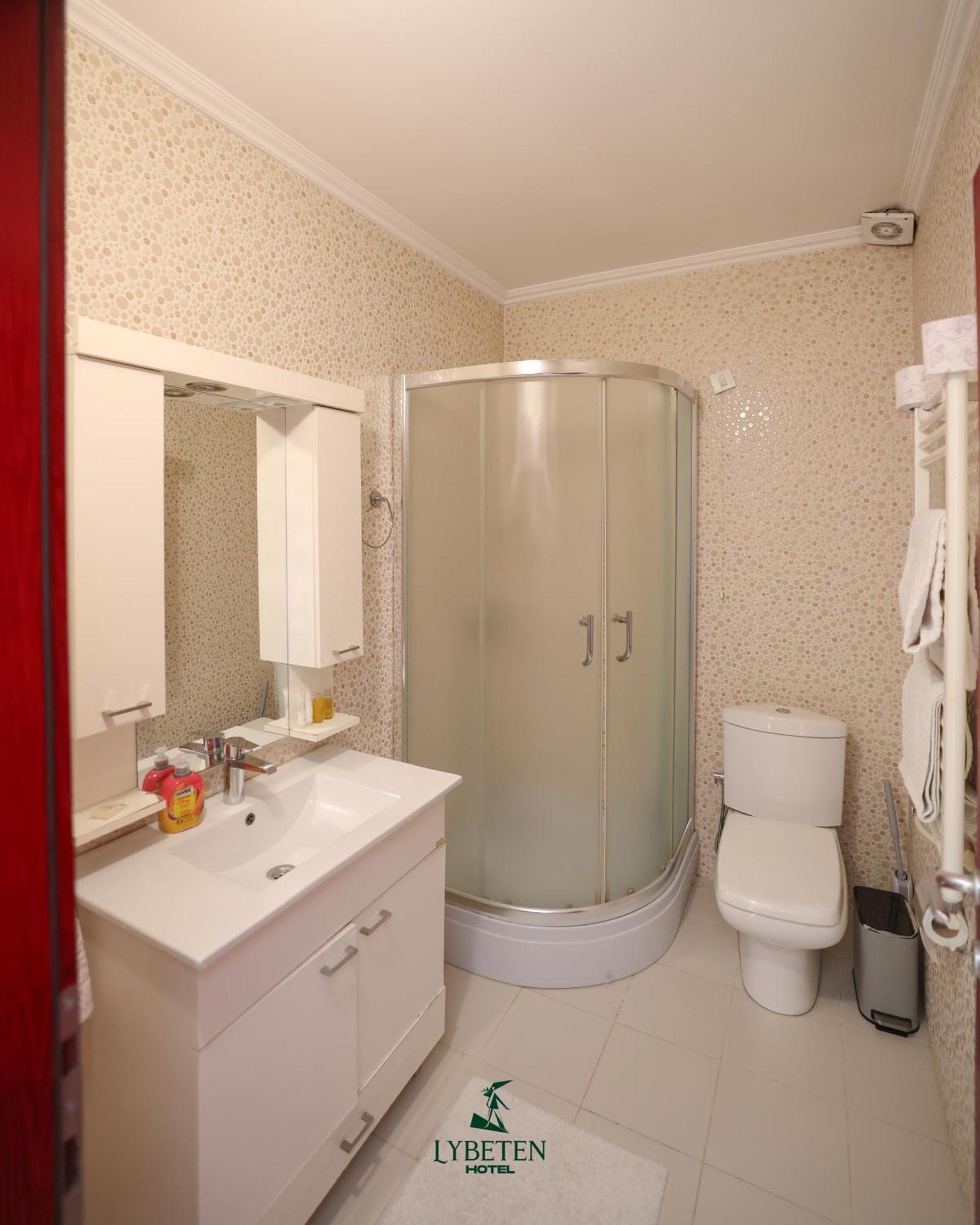 Hotel Lybeten Ferizaj Ngoại thất bức ảnh