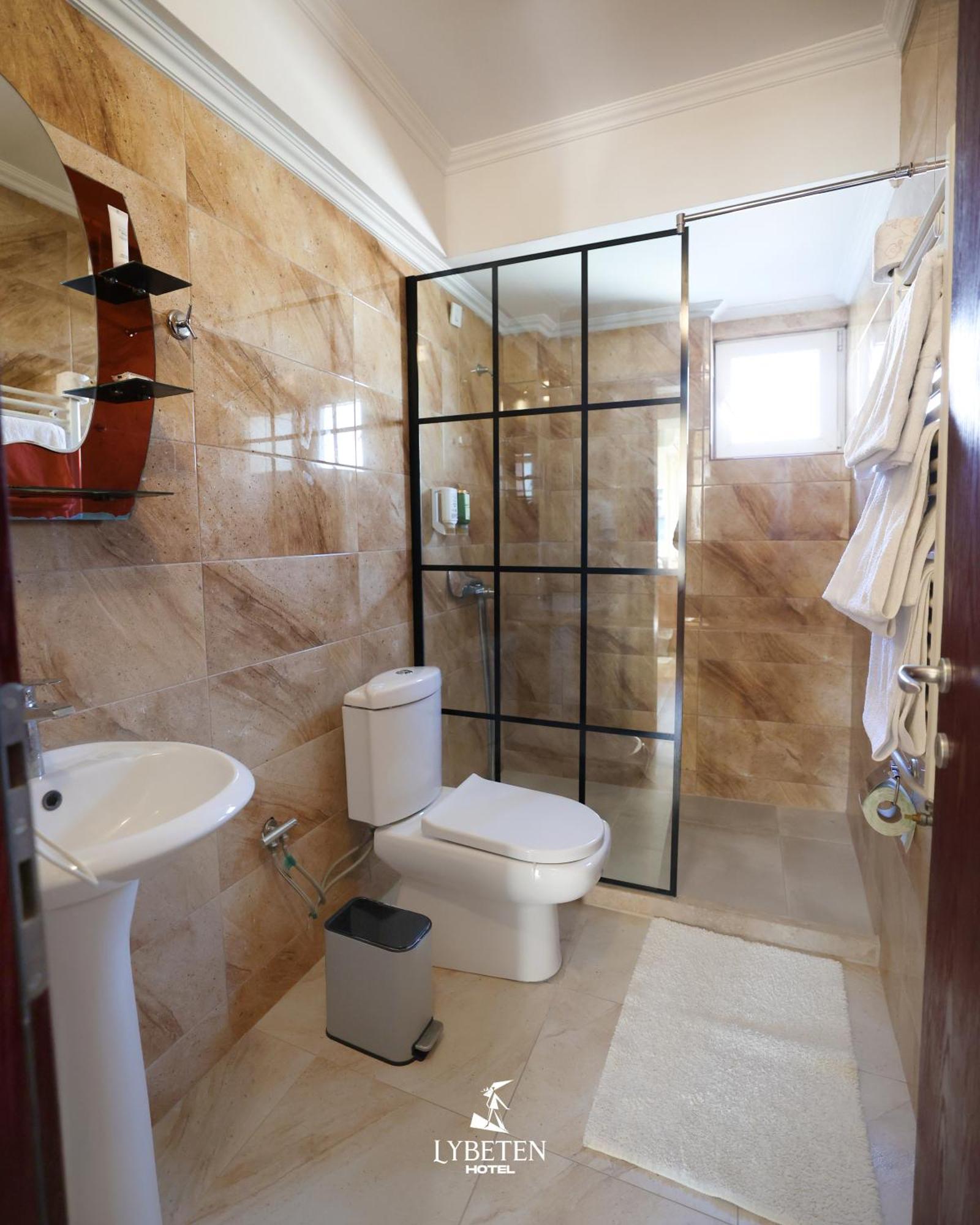 Hotel Lybeten Ferizaj Ngoại thất bức ảnh