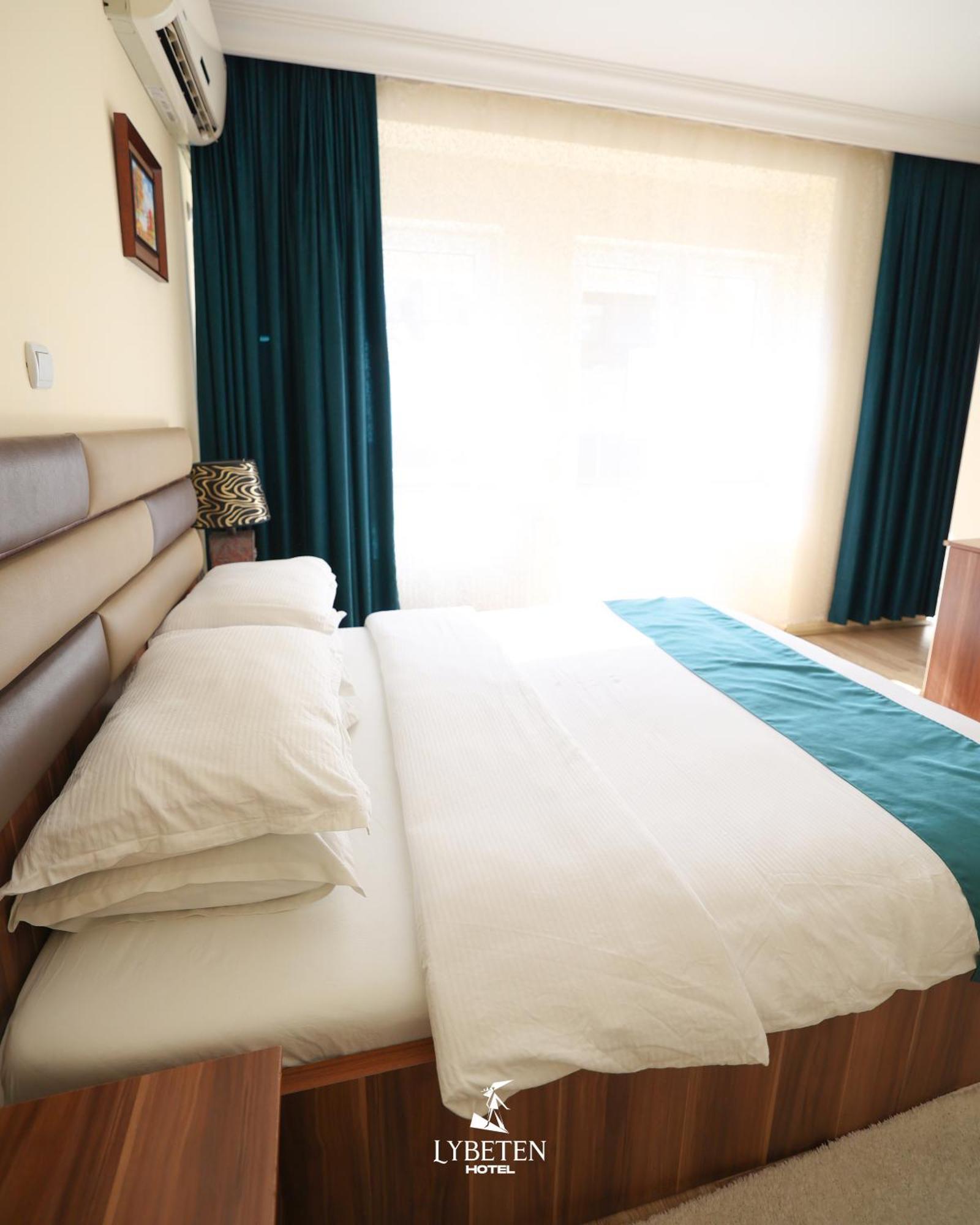 Hotel Lybeten Ferizaj Ngoại thất bức ảnh
