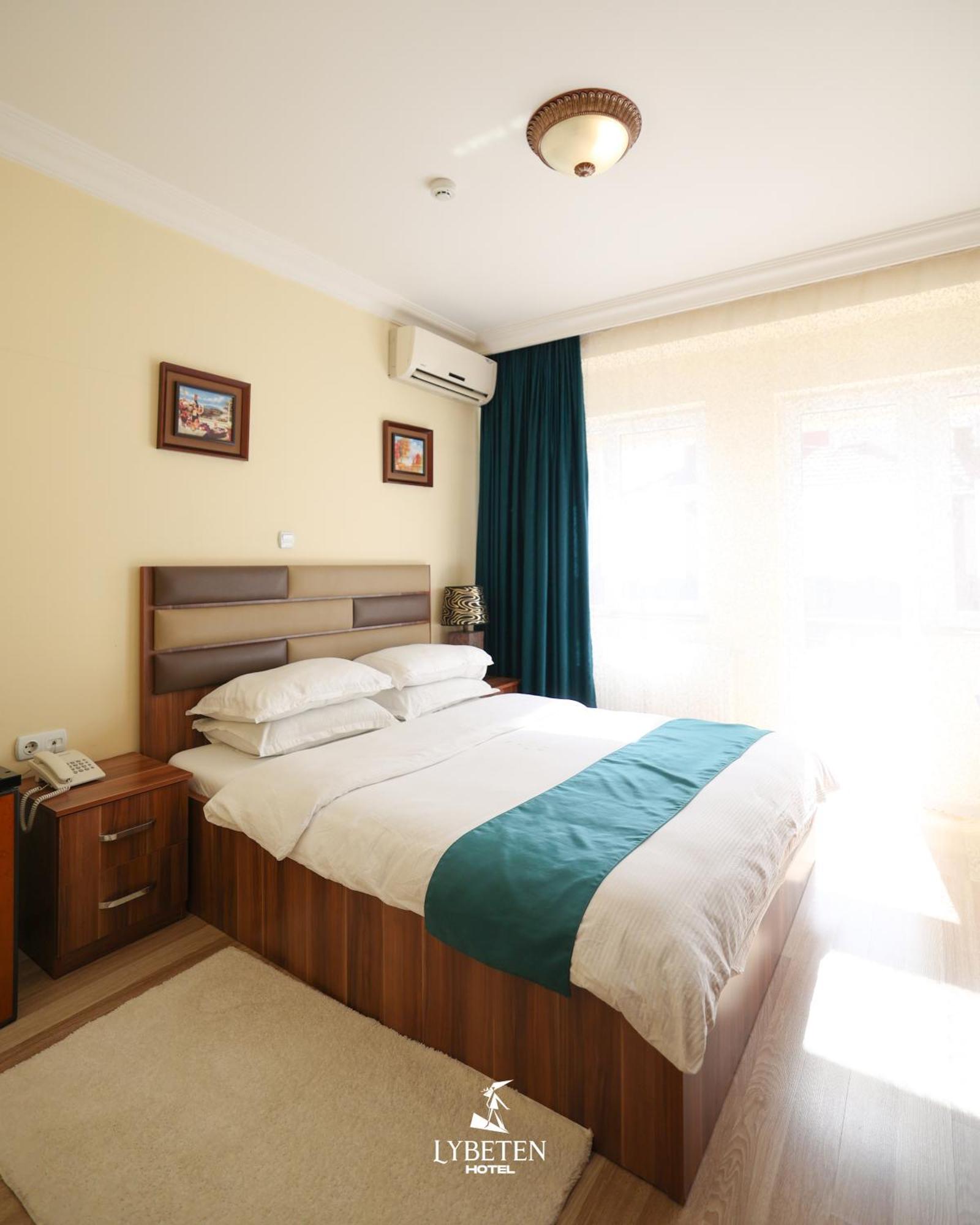 Hotel Lybeten Ferizaj Ngoại thất bức ảnh