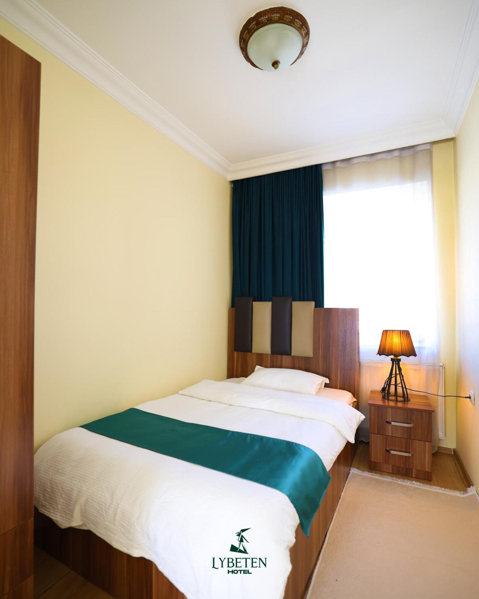 Hotel Lybeten Ferizaj Ngoại thất bức ảnh