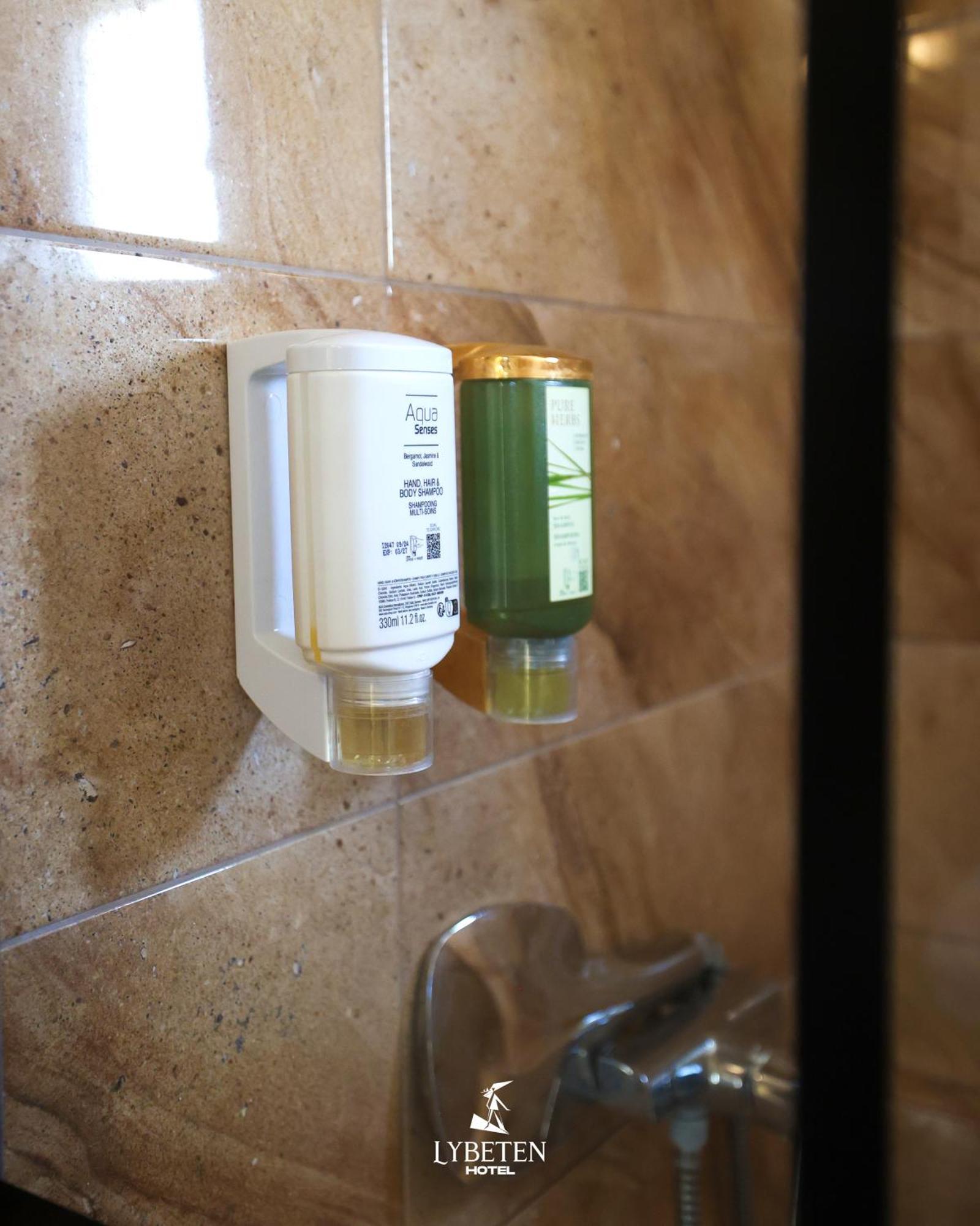 Hotel Lybeten Ferizaj Ngoại thất bức ảnh